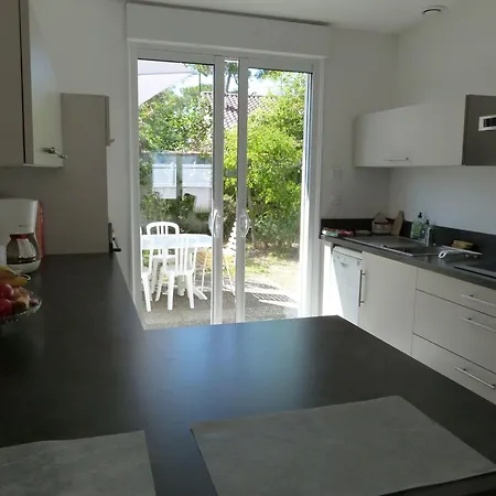 Maison La Tranche-sur-mer, 5 Pièces, 7 Personnes - Fr-1-194-245 Hébergement de vacances *
